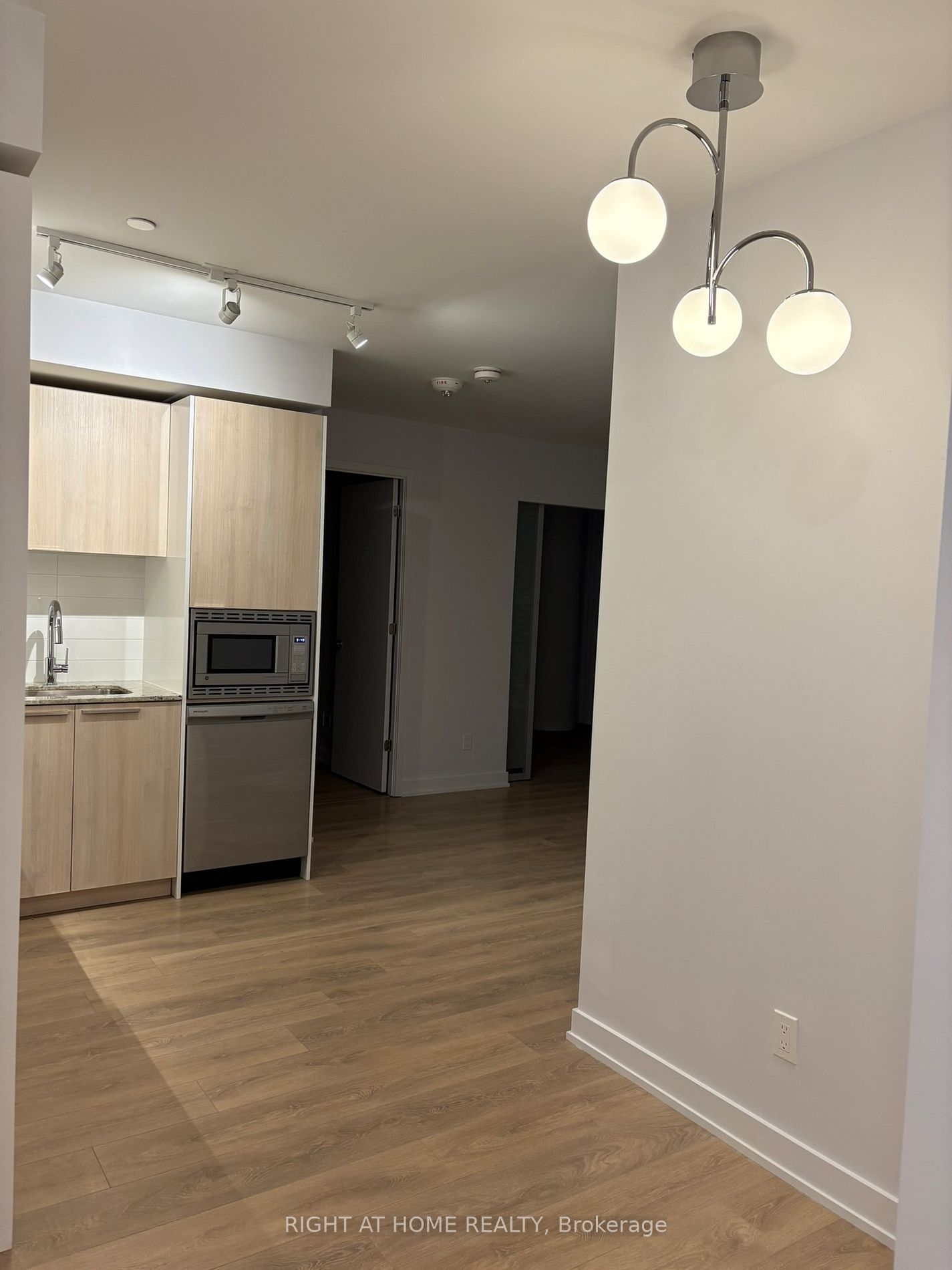 501 Yonge St, unit 2712 for rent