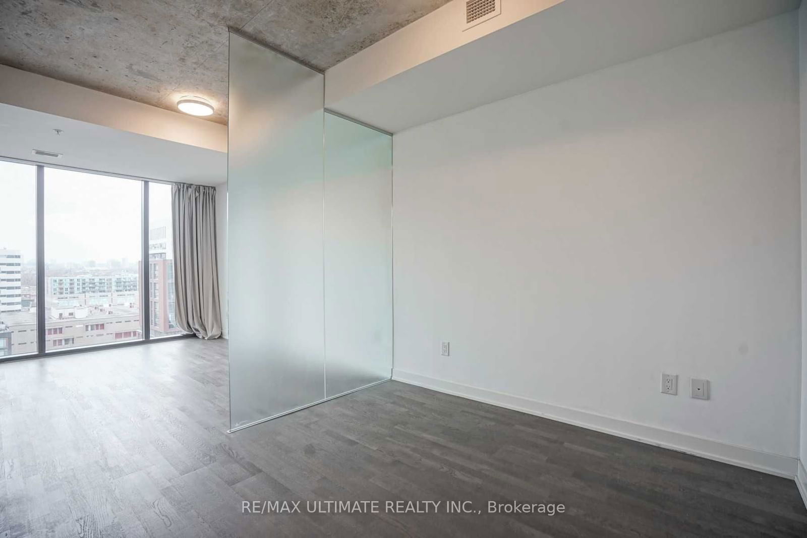 629 King St W, unit 1319 for rent