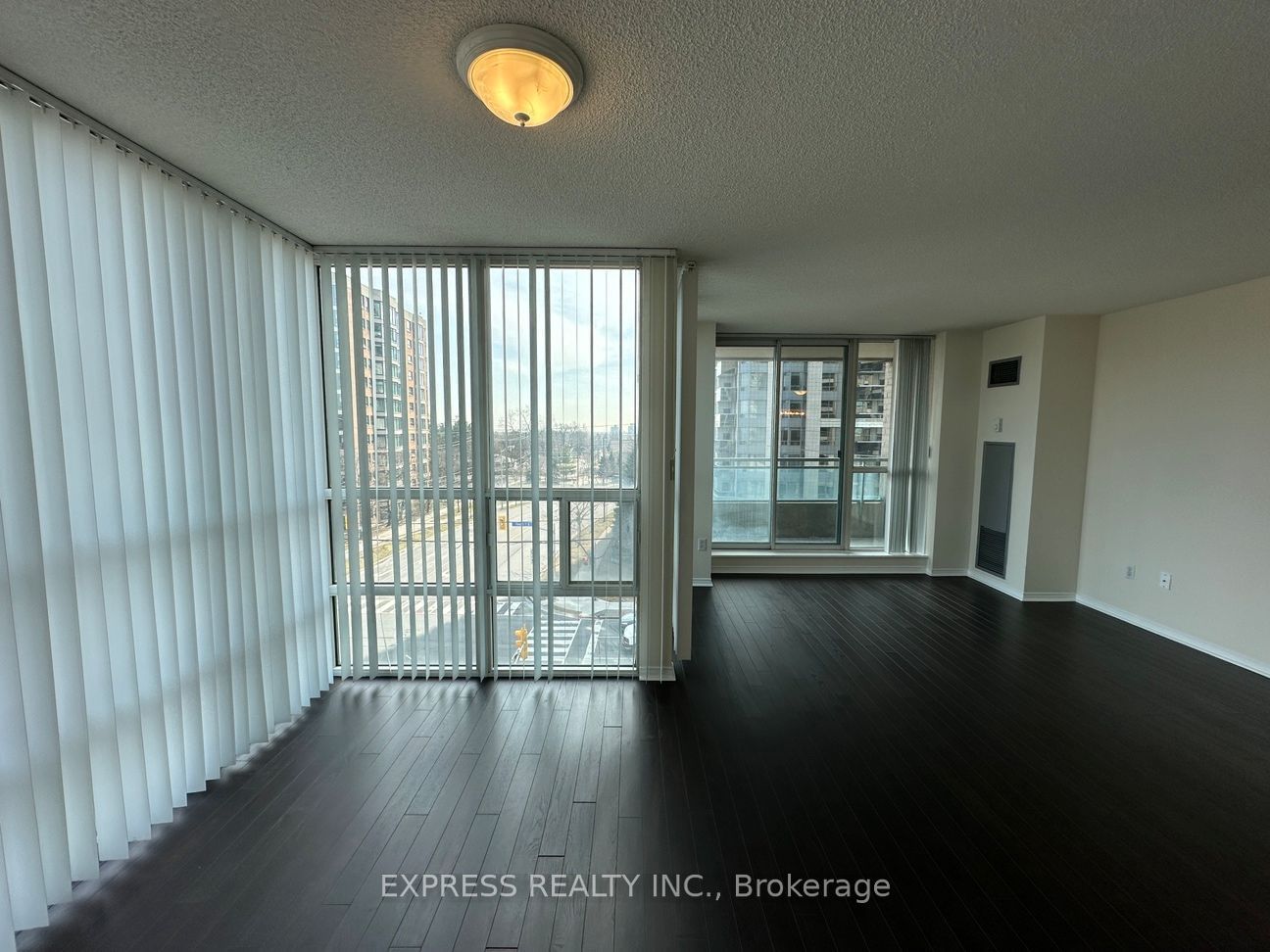 39 Pemberton Ave, unit 513 for rent