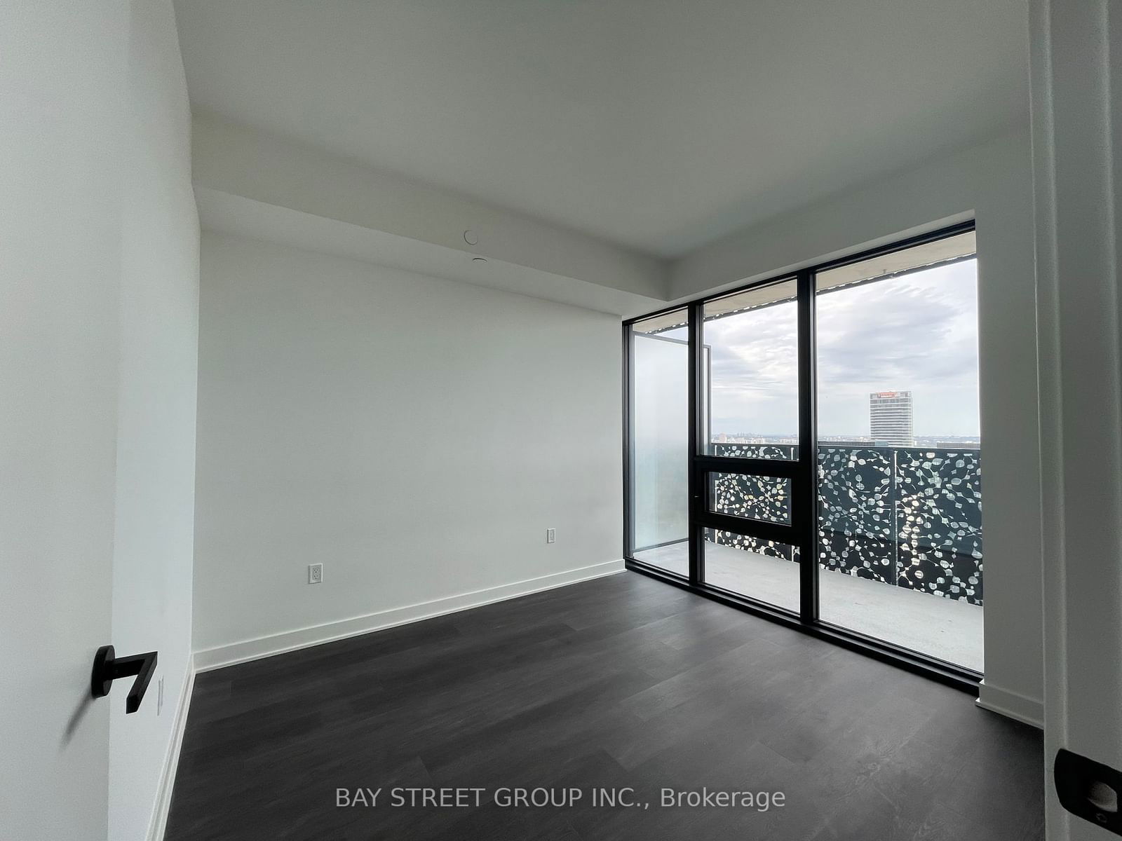 55 Charles St E, unit 4712 for rent