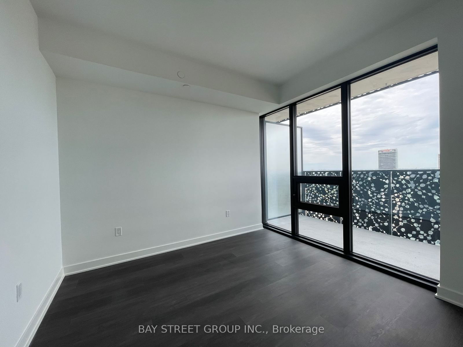 55 Charles St E, unit 4712 for rent