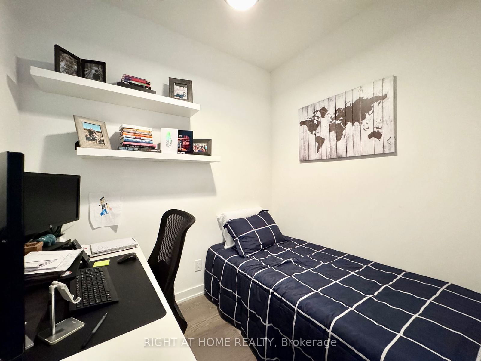 25 Richmond St E, unit 2609 for rent