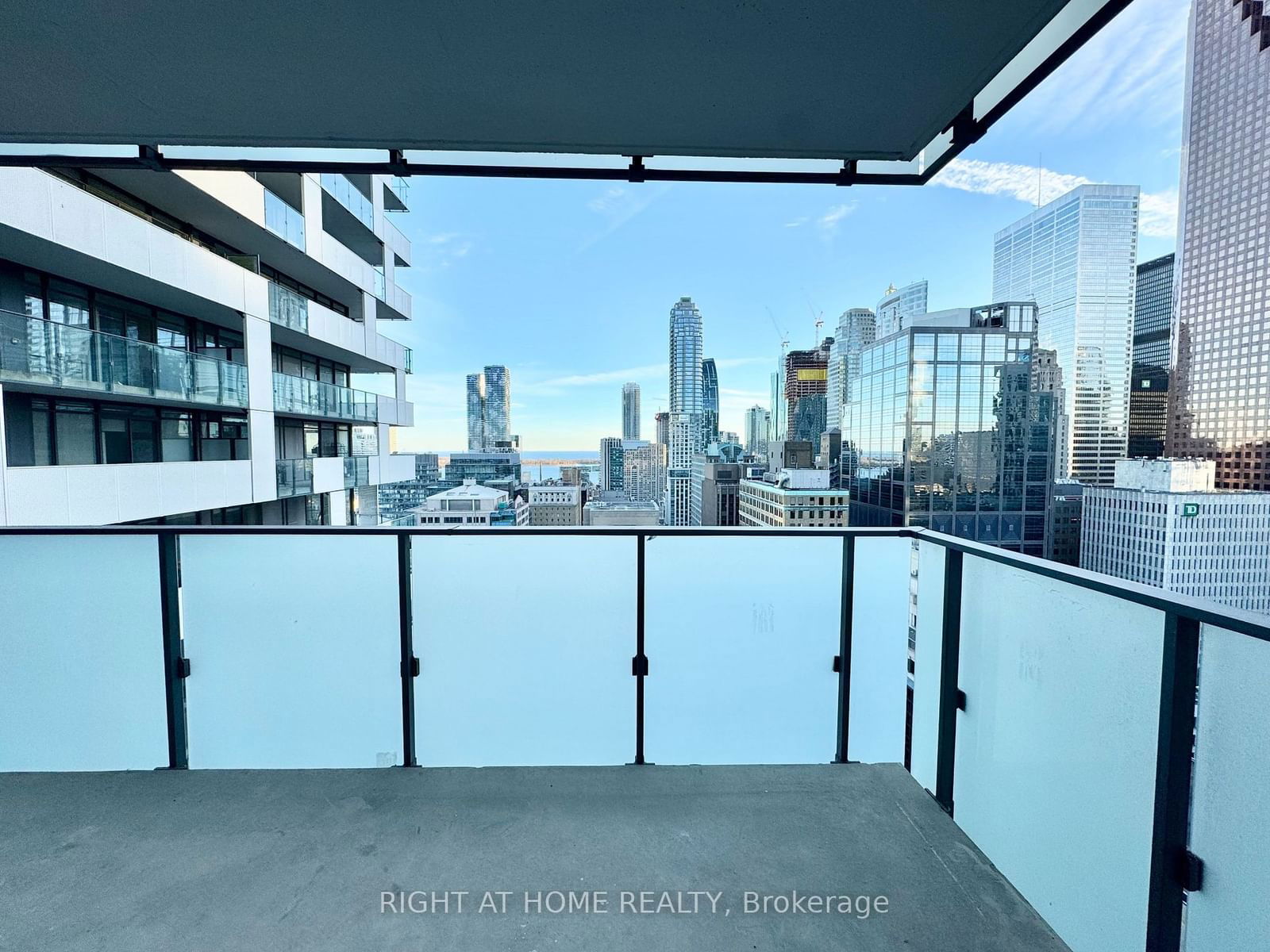 25 Richmond St E, unit 2609 for rent