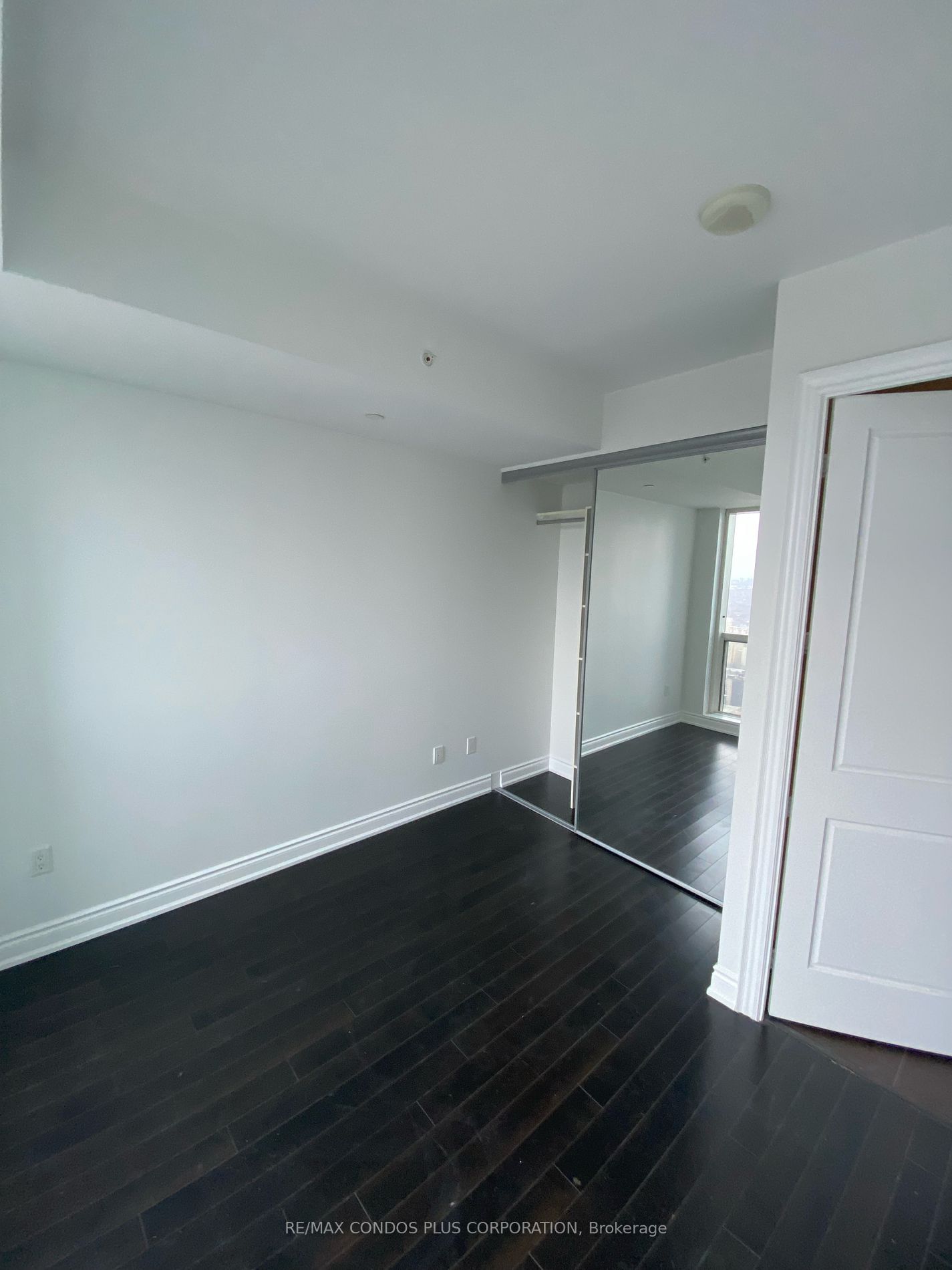 388 Yonge St, unit 6201 for rent