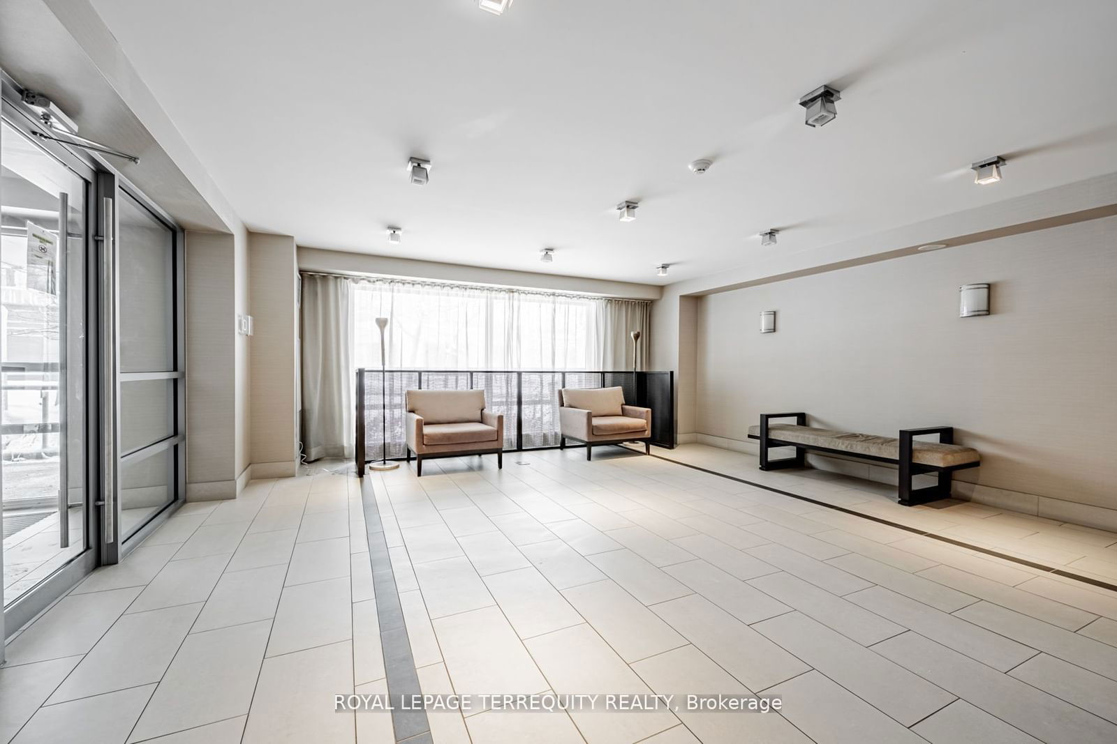 2035 Sheppard Ave E, unit 104 for rent