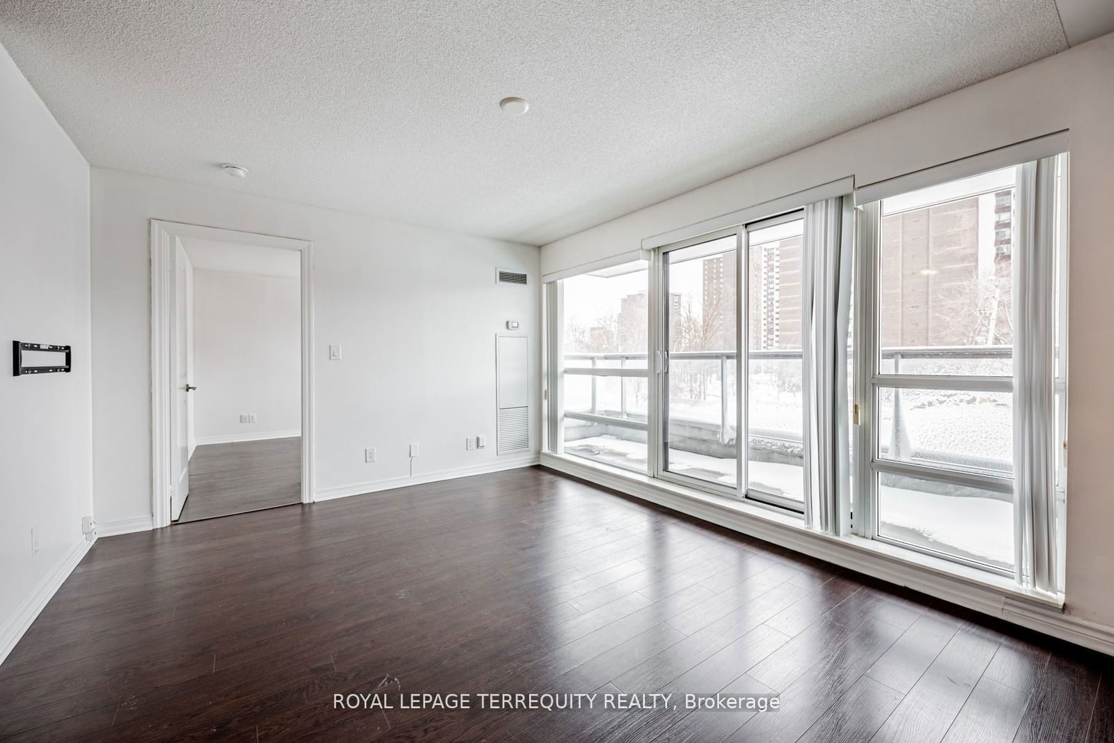 2035 Sheppard Ave E, unit 104 for rent