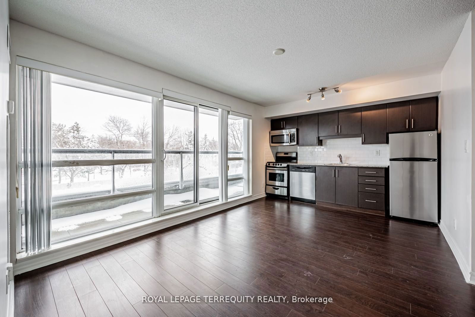 2035 Sheppard Ave E, unit 104 for rent