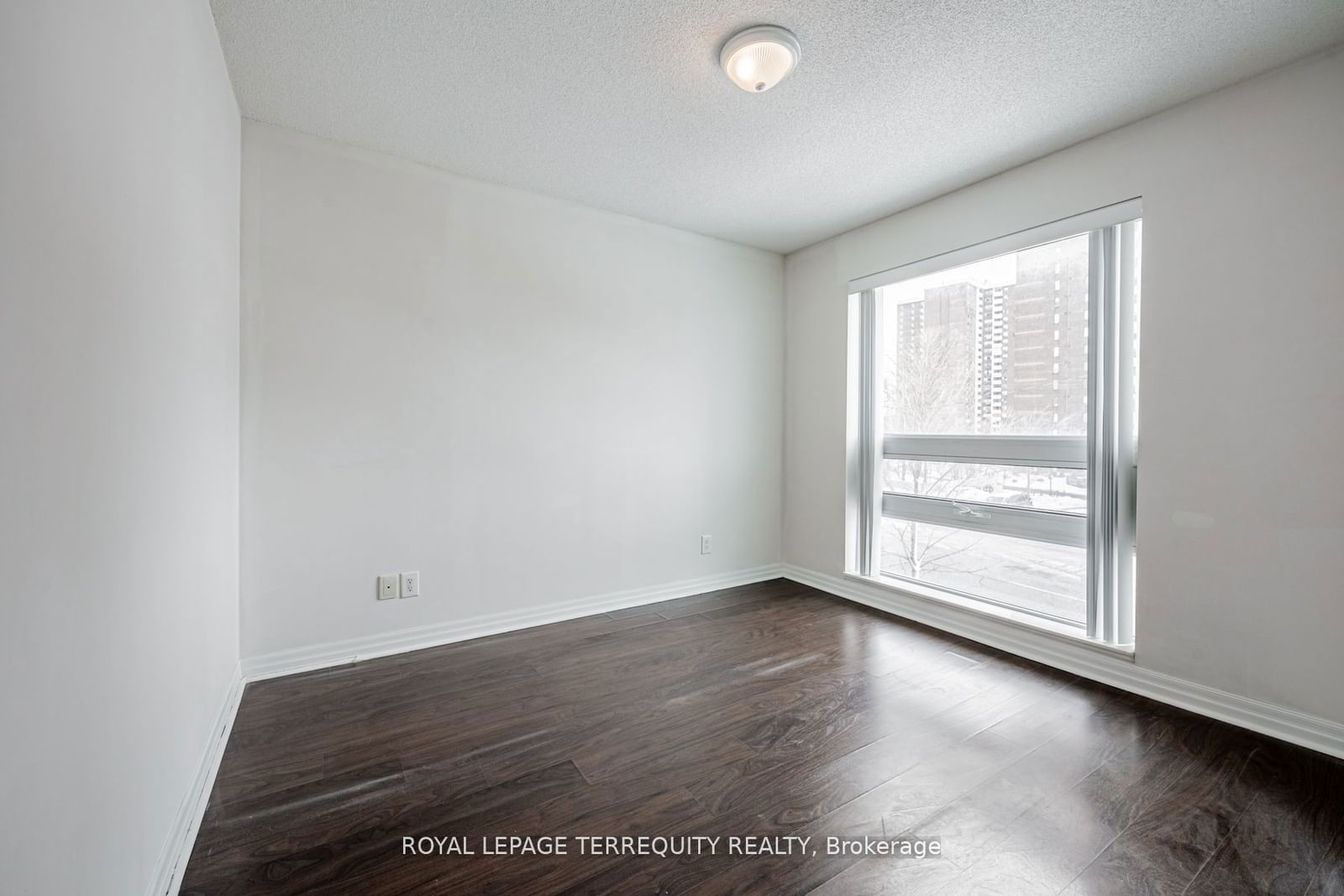 2035 Sheppard Ave E, unit 104 for rent