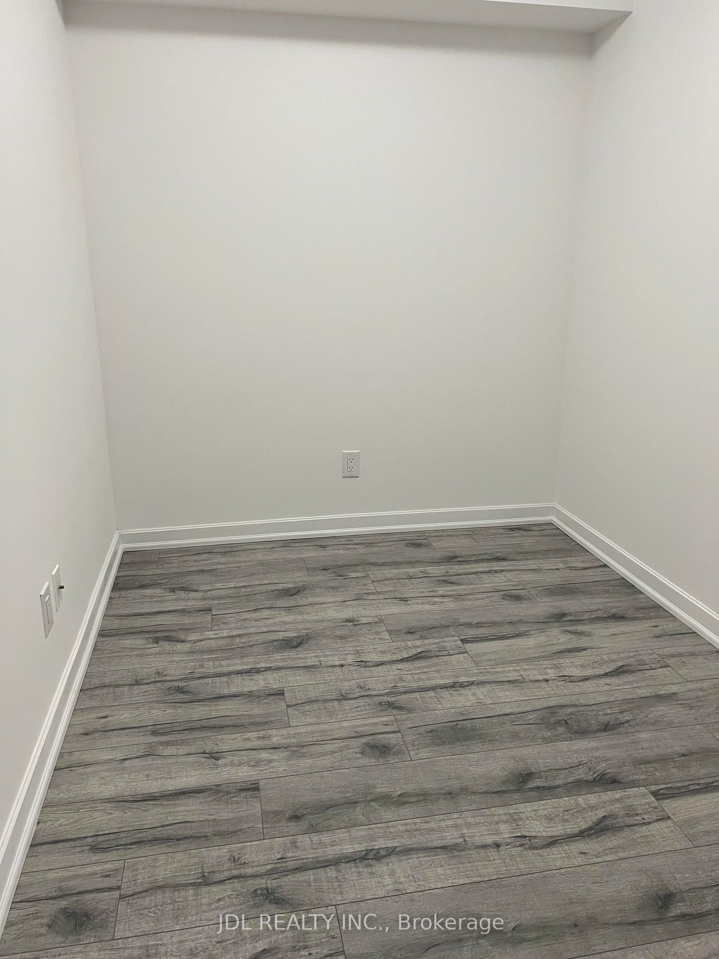 33 Bay St, unit 601 for rent