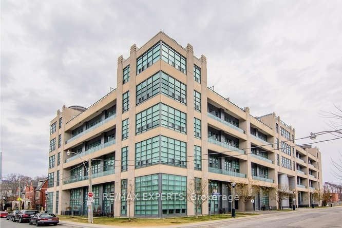 380 Macpherson Ave, unit 512 for rent