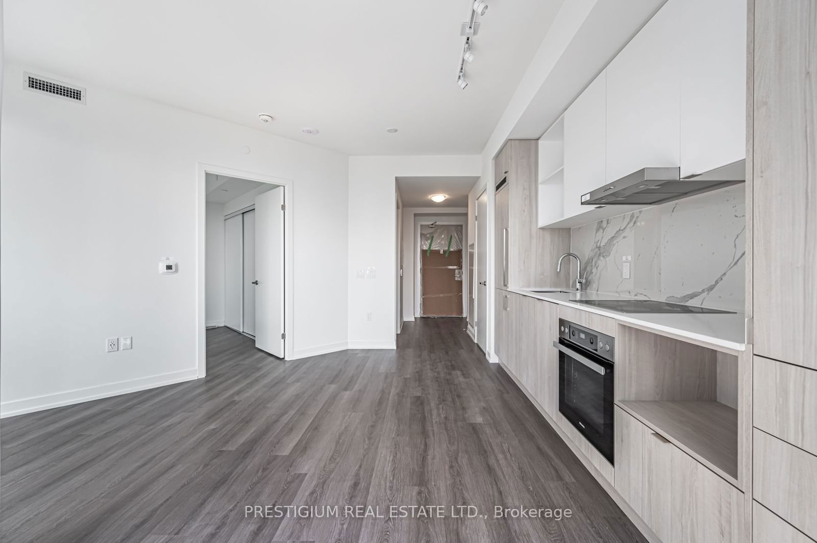 138 Downes St, unit 6811 for rent