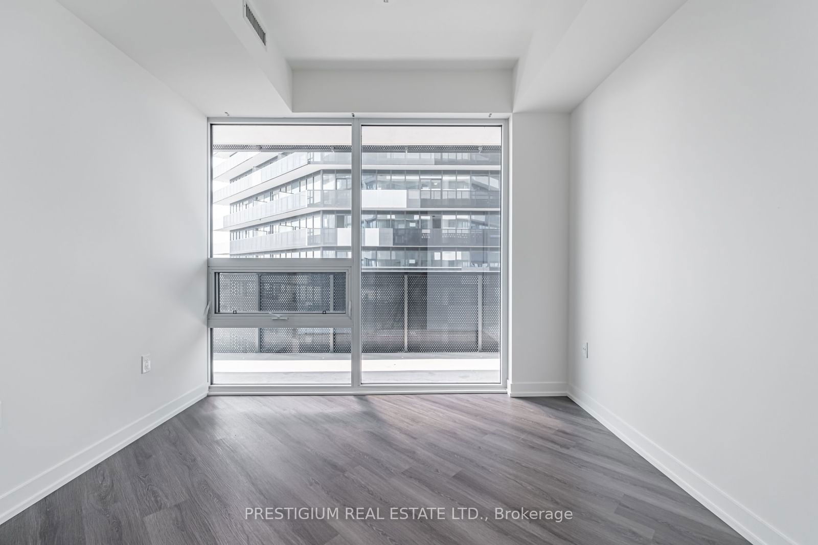 138 Downes St, unit 6811 for rent