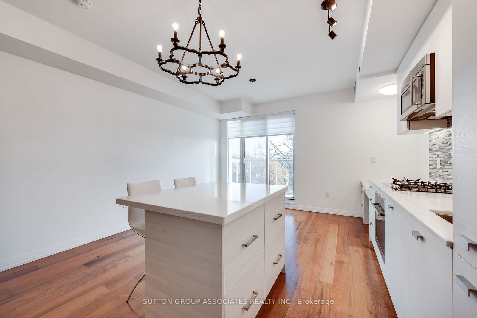 835 St Clair Ave W, unit 413 for sale