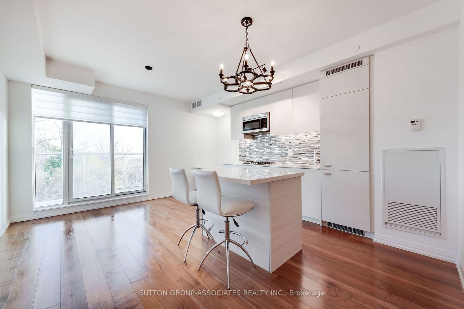 835 St Clair Ave W, unit 413 for sale