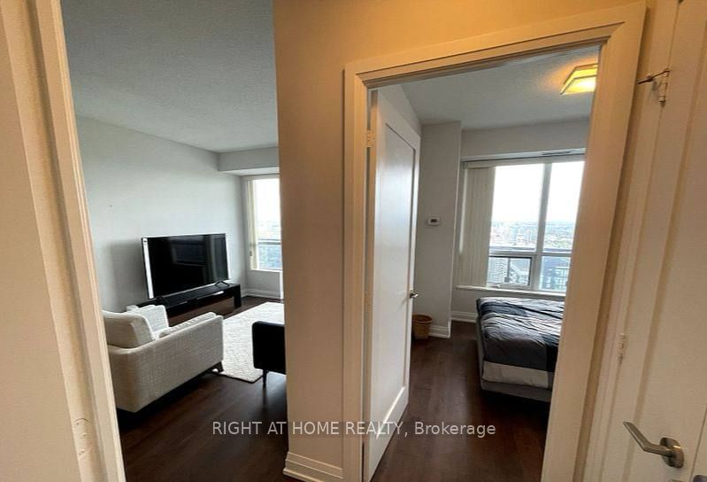 5 Sheppard Ave E, unit 4422 for rent