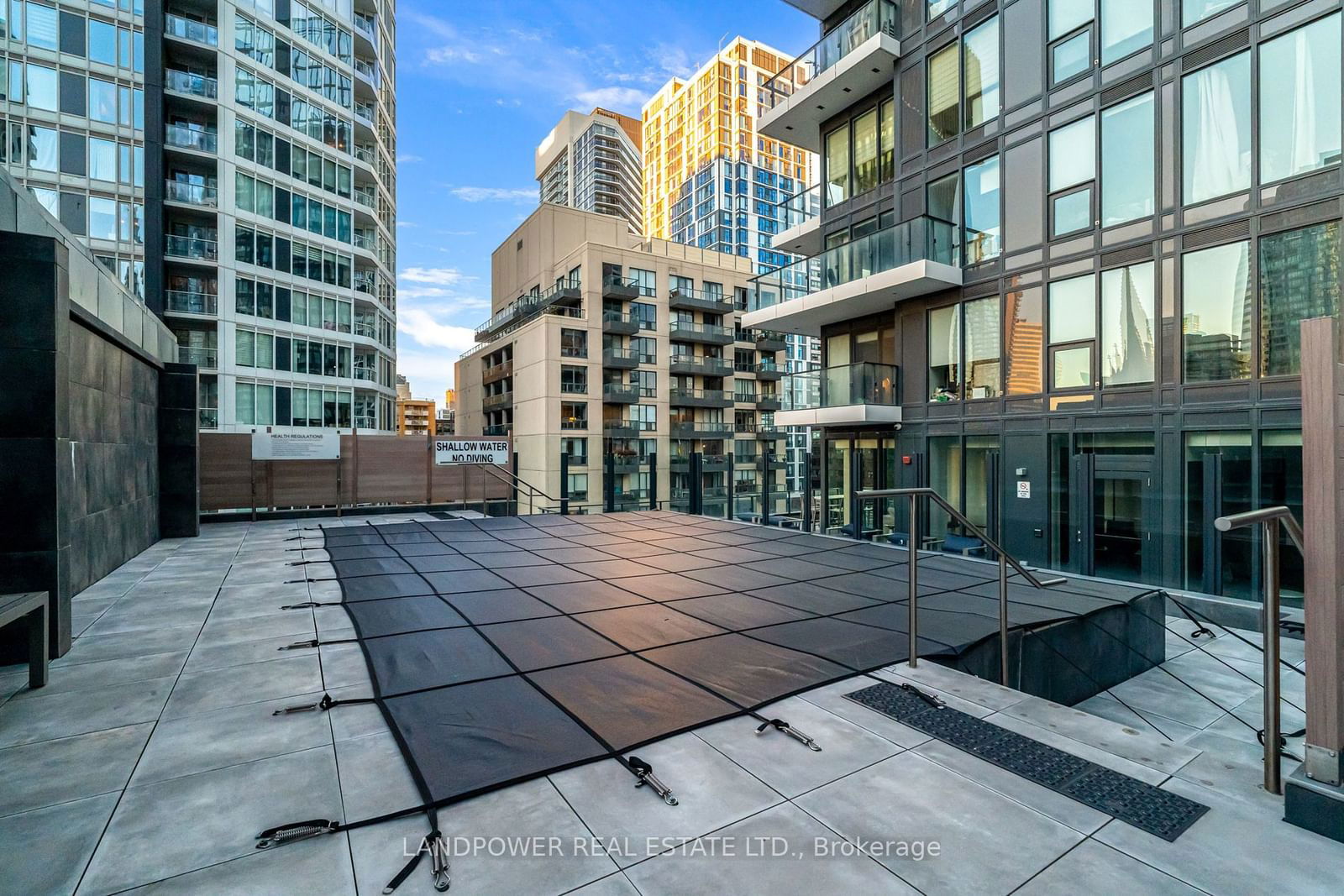 77 Shuter St, unit 2501 for sale