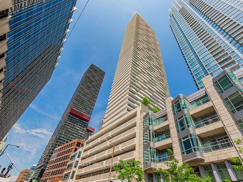 2221 Yonge St, unit 5802 for rent