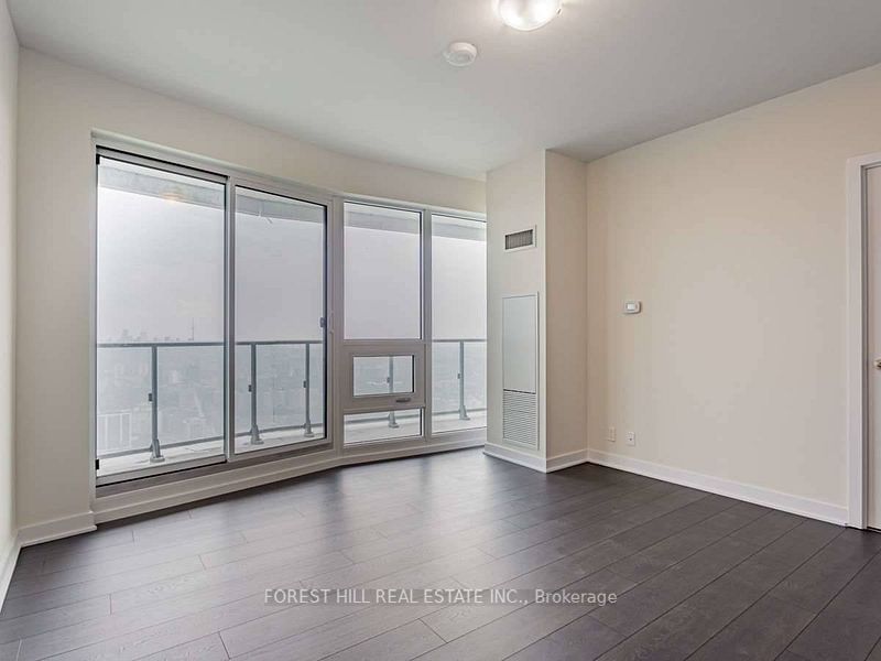 2221 Yonge St, unit 5802 for rent