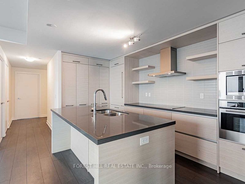 2221 Yonge St, unit 5802 for rent