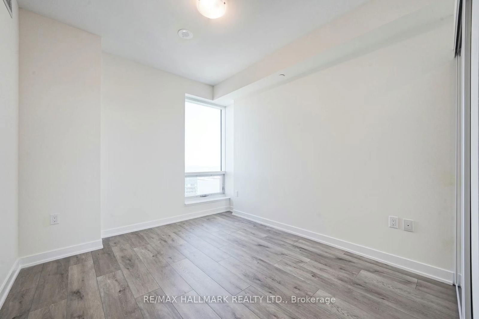 28 Freeland St S, unit 4008 for rent