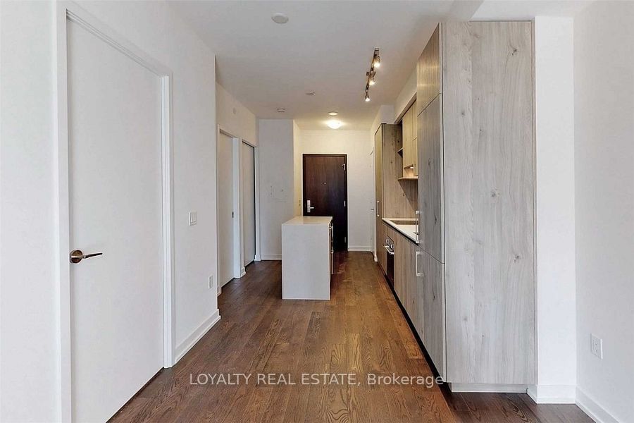 1 Yorkville Ave, unit 801 for rent