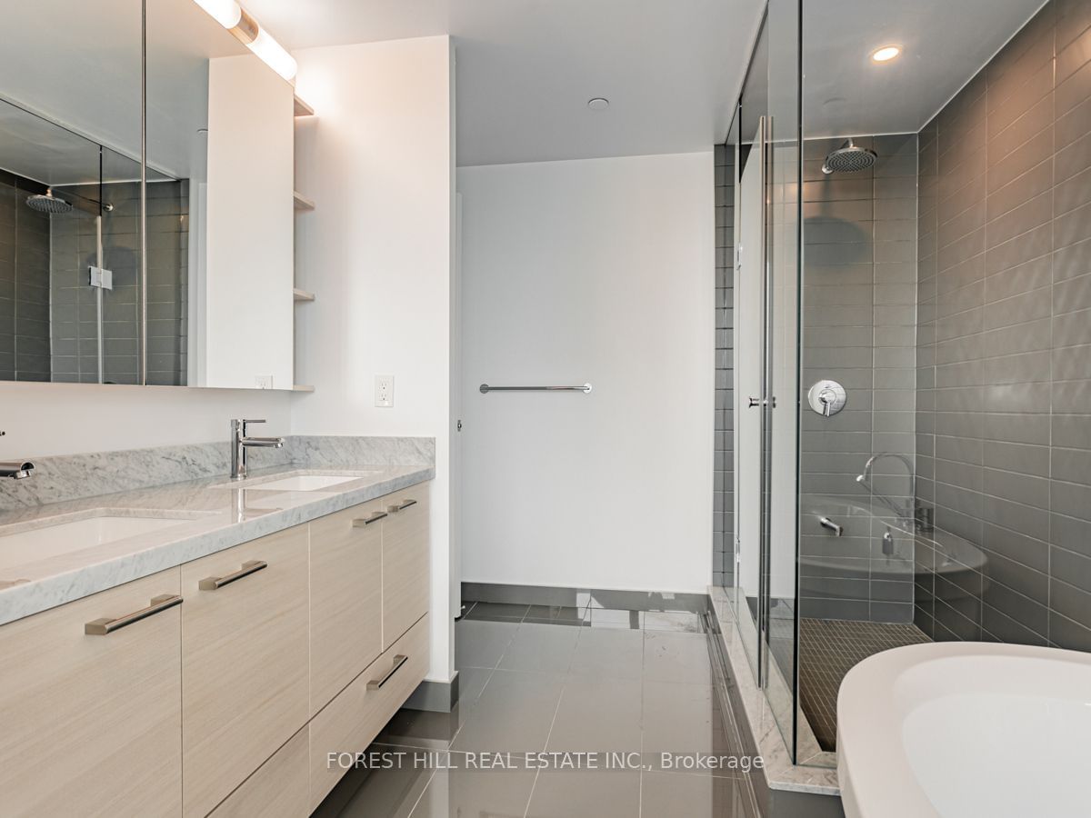 2221 Yonge St, unit 5701 for rent