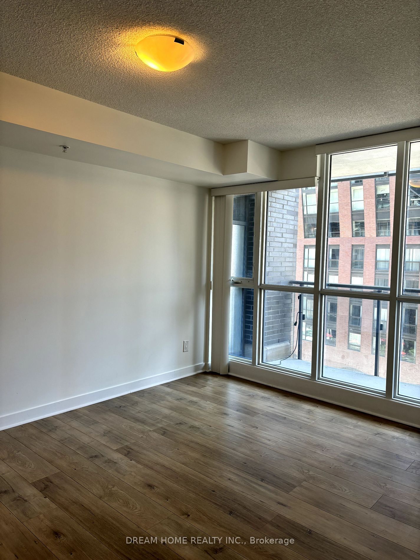 295 Adelaide St W, unit 614 for rent