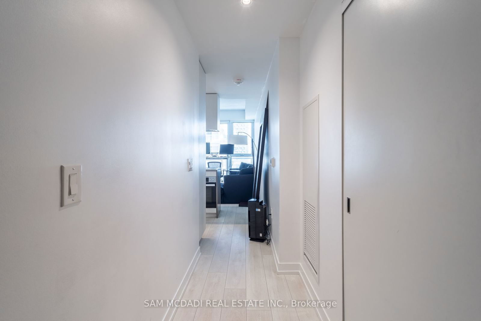 15 Lower Jarvis St, unit 2001 for rent