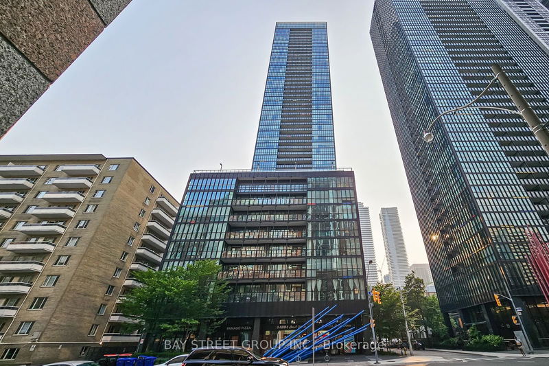 101 Charles St E, unit 2211 for rent