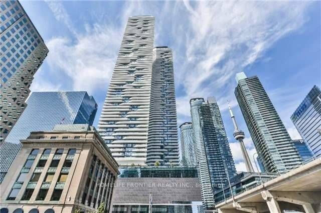 88 Harbour St, unit 4701 for rent