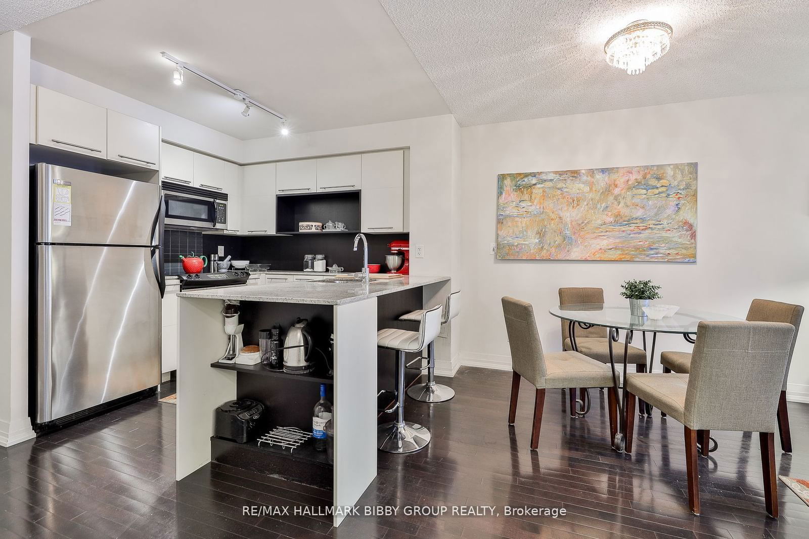 25 Carlton St, unit 327 for sale