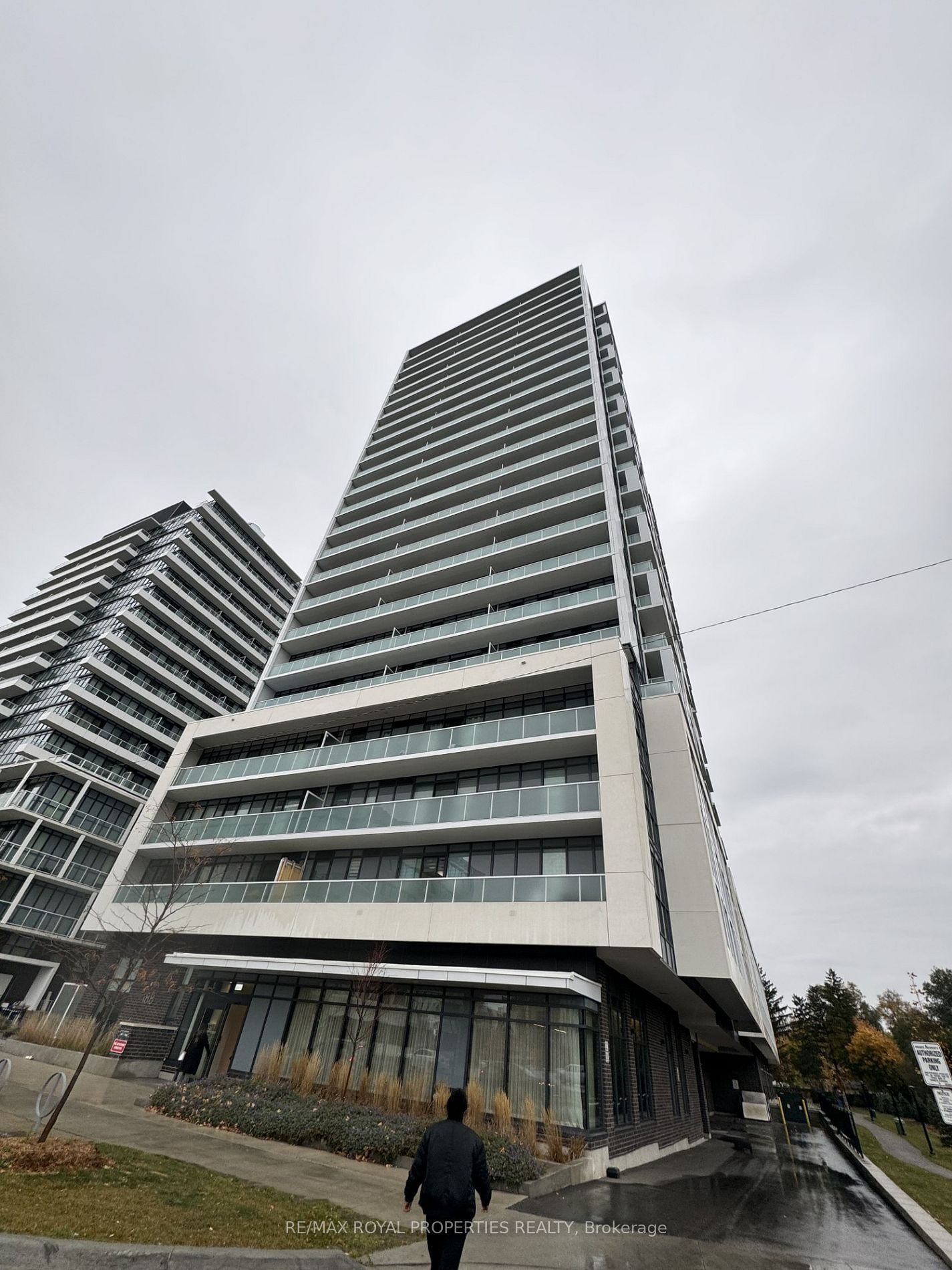 188 Fairview Mall Dr, unit 2510 for rent