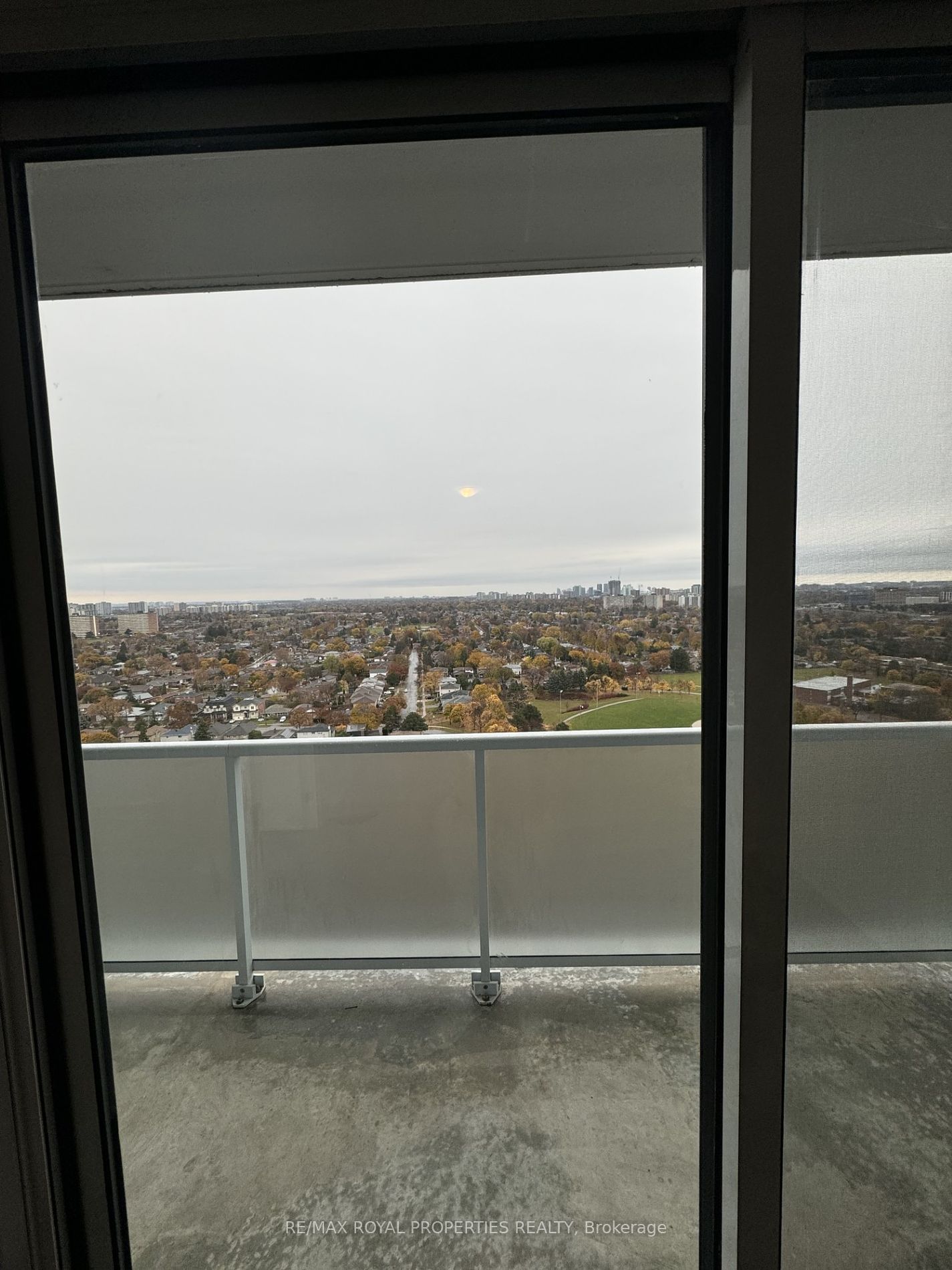 188 Fairview Mall Dr, unit 2510 for rent