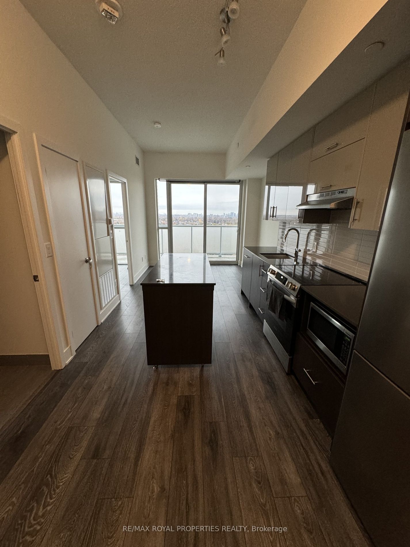 188 Fairview Mall Dr, unit 2510 for rent