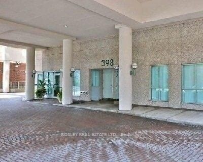 398 Eglinton Ave E, unit 803 for rent