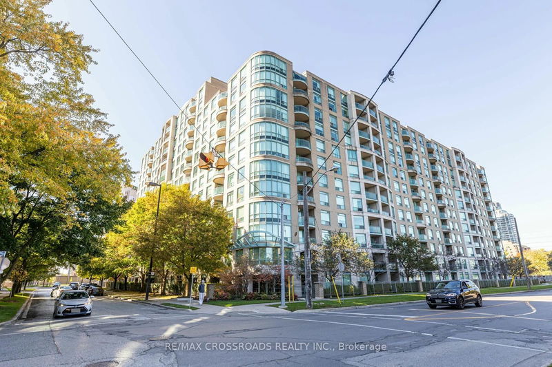 18 Pemberton Ave, unit 303 for sale