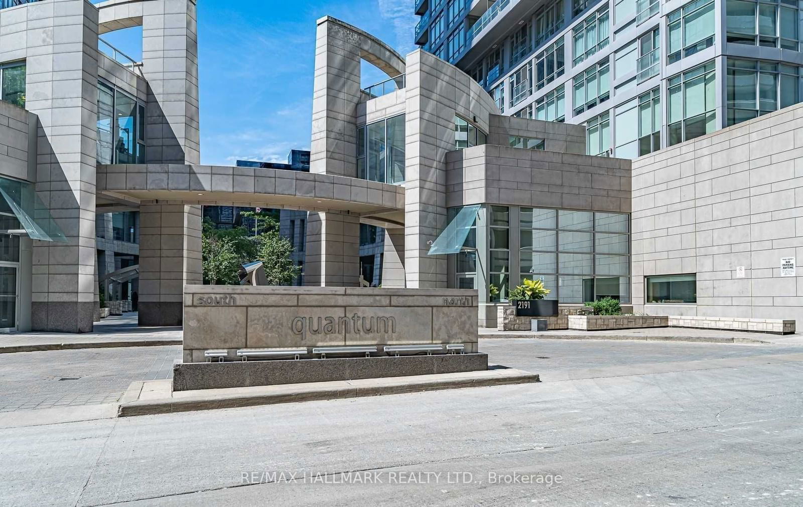 2191 Yonge St, unit 709 for sale