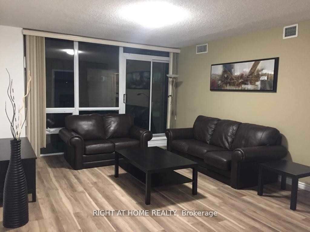 263 Wellington St W, unit 705 for rent