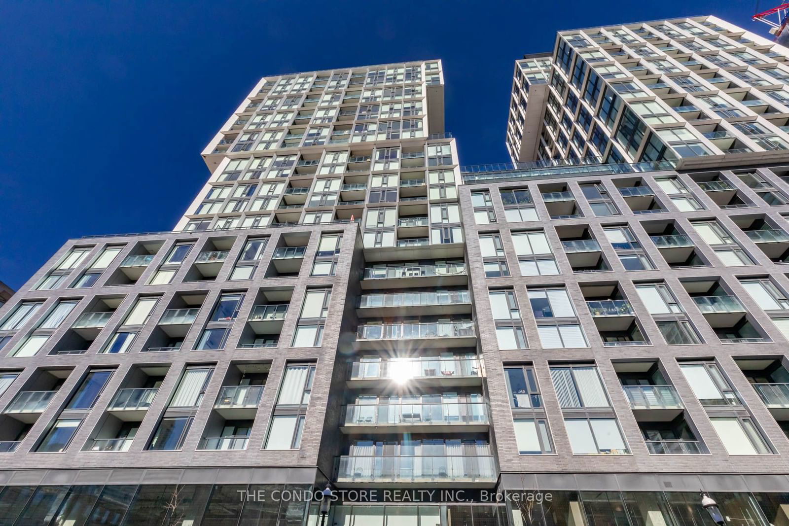 158 Front St E, unit 2201 for sale