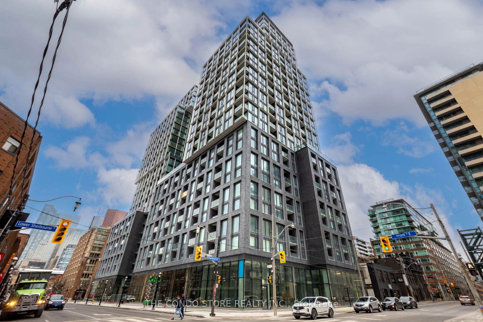 158 Front St E, unit 2201 for sale