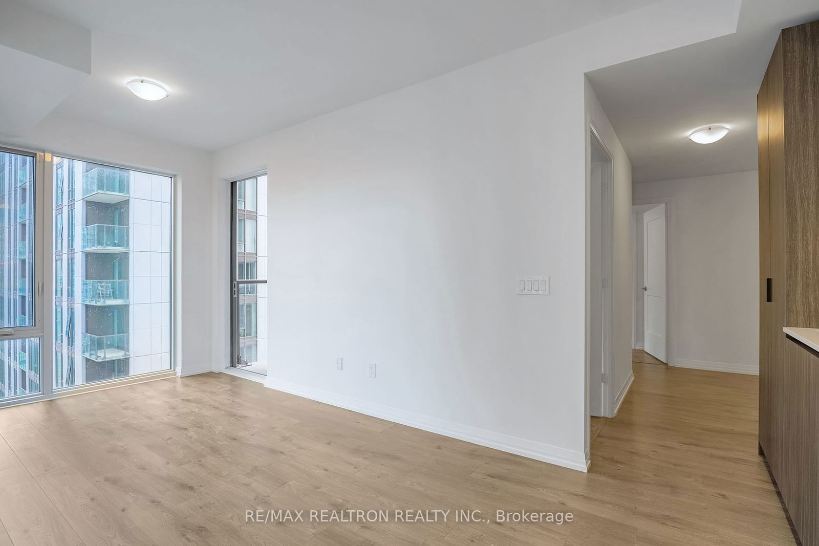 28 Widmer St, unit 3329 for rent