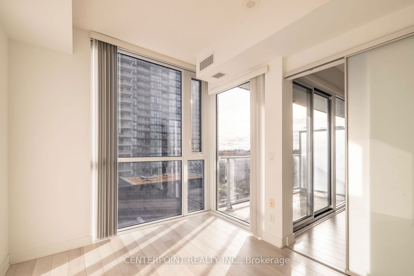 5180 Yonge St, unit 808 for sale