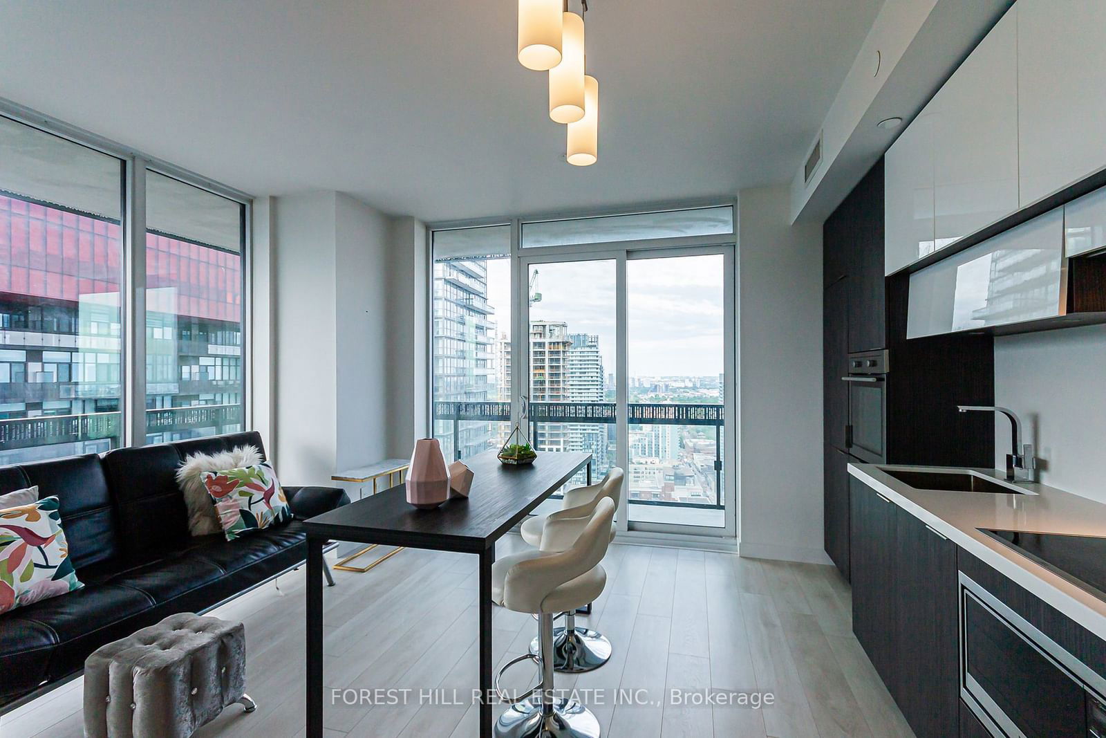 8 Eglinton Ave E, unit 3008 for rent