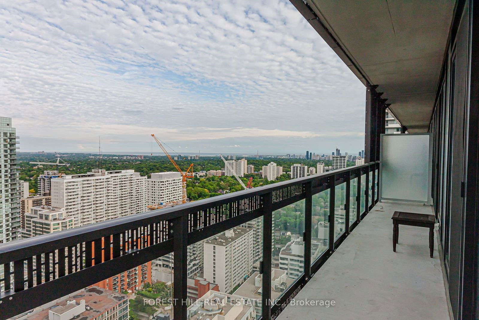 8 Eglinton Ave E, unit 3008 for rent