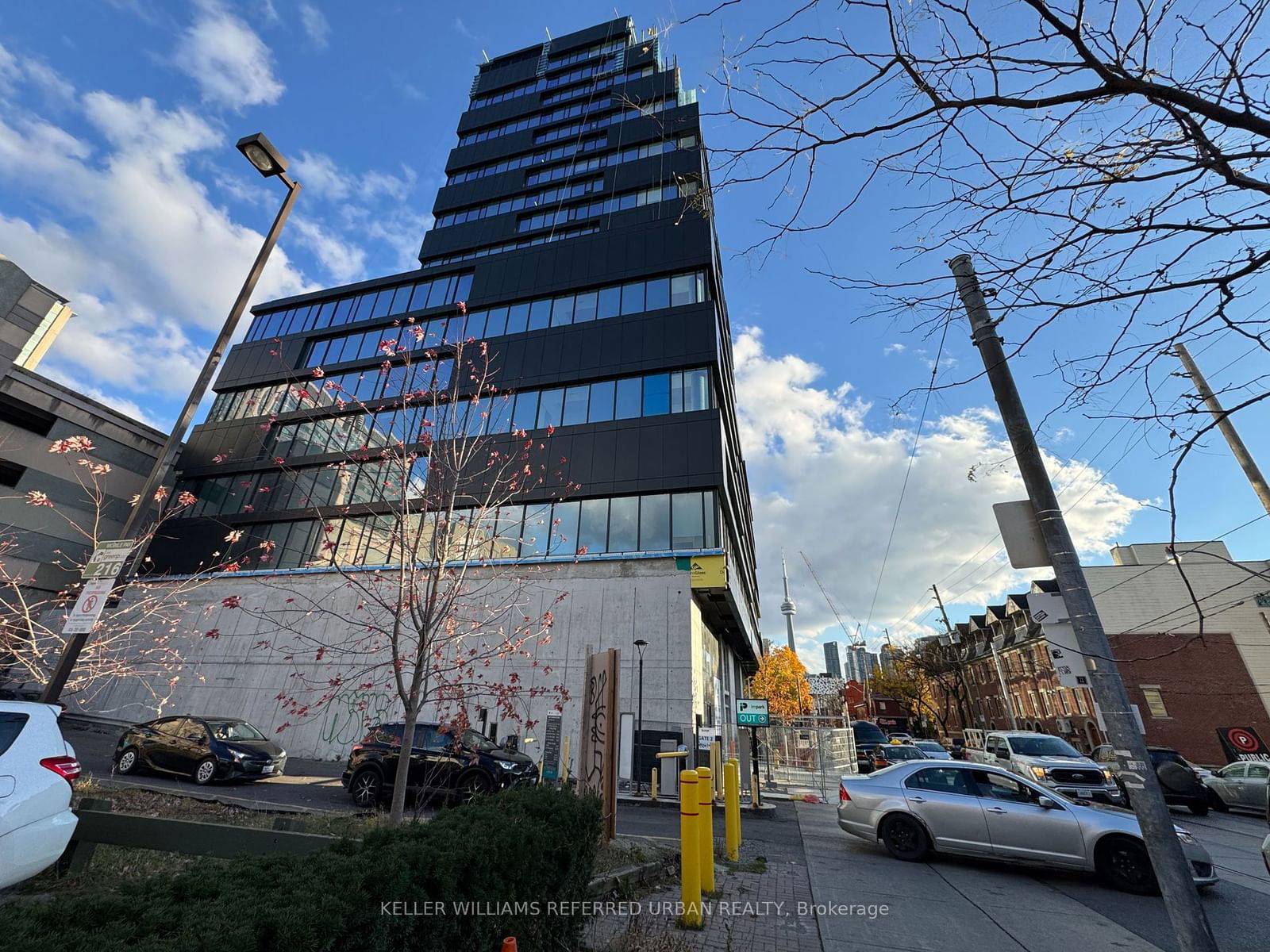 195 McCaul St, unit 1413 for rent