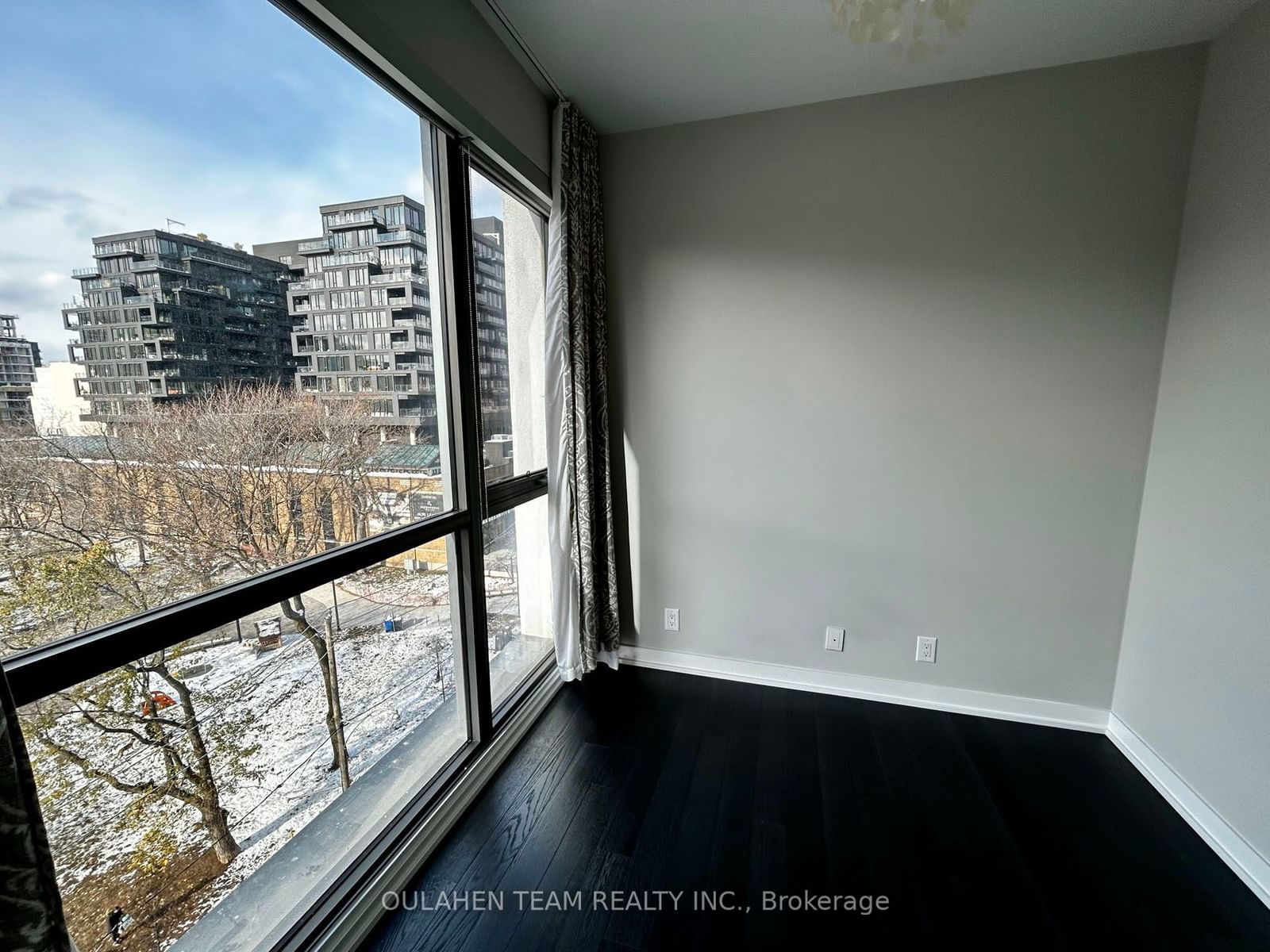 39 Brant St, unit 724 for rent