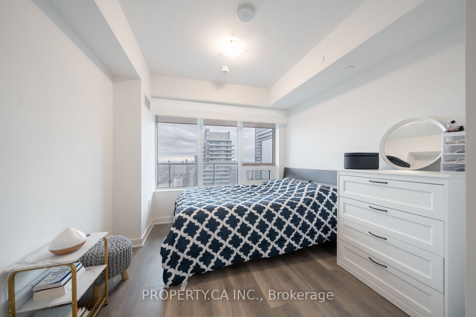 195 Redpath Ave, unit 3505 for rent