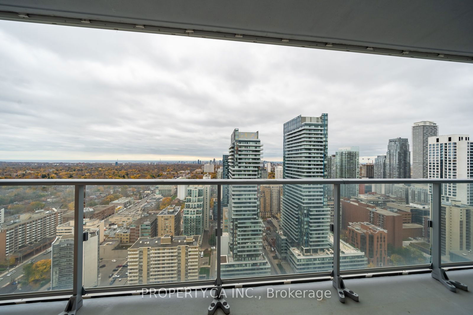 195 Redpath Ave, unit 3505 for rent