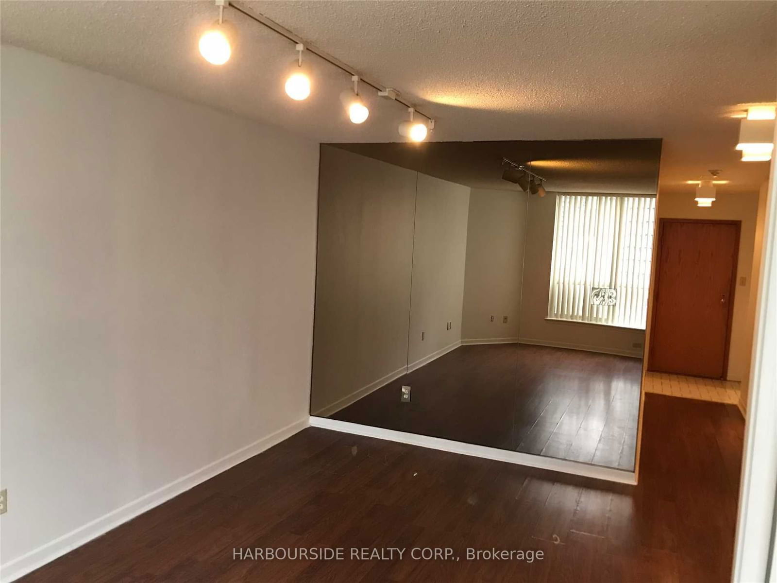 44 St Joseph St, unit 705 for rent