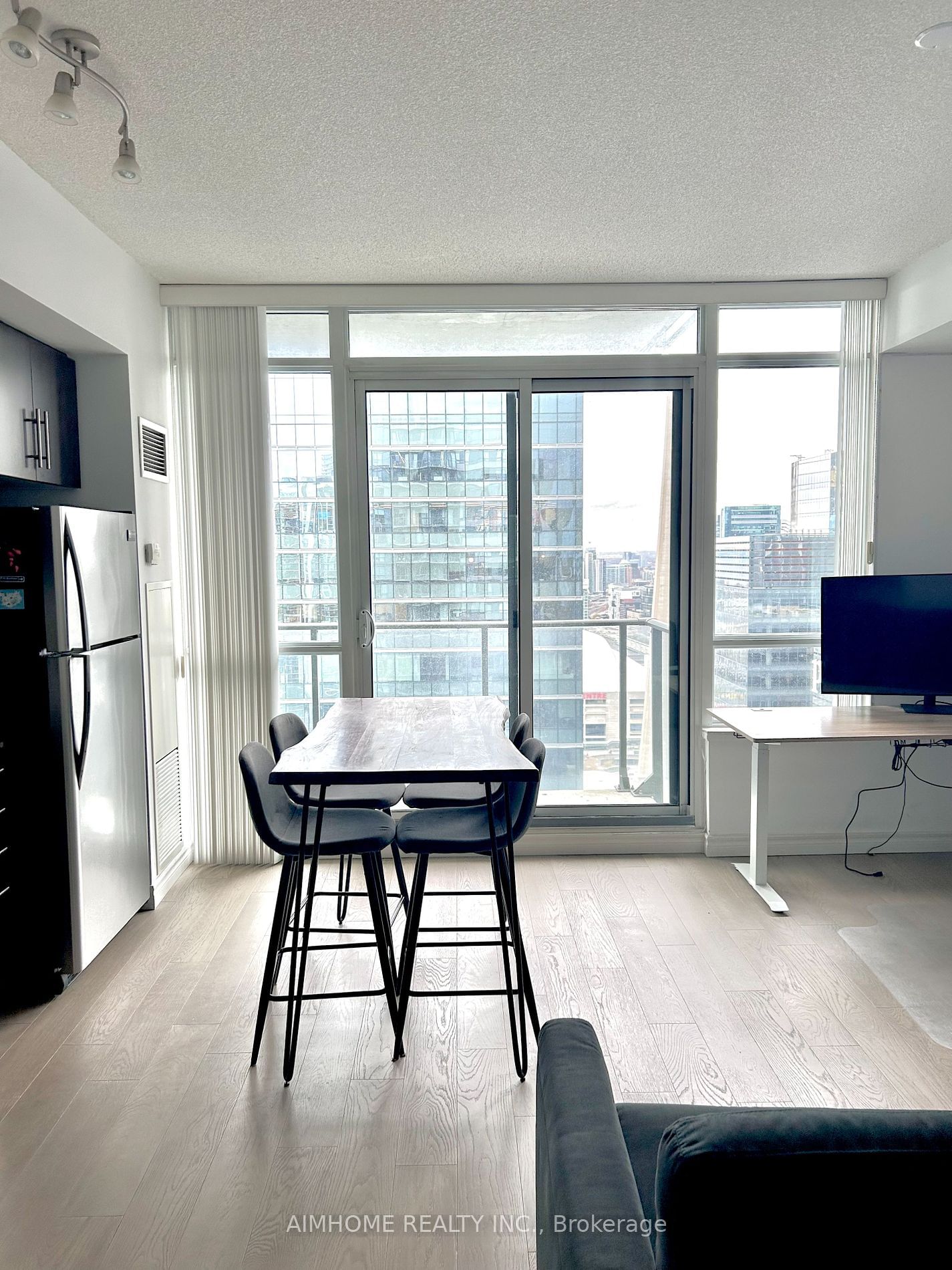 65 Bremner Blvd, unit 4204 for rent